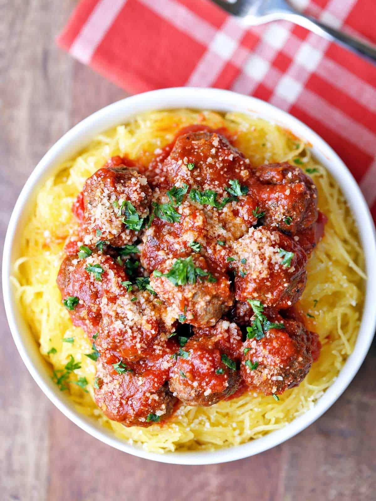 Opção 02 - Spaghetti Squash com Meatballs